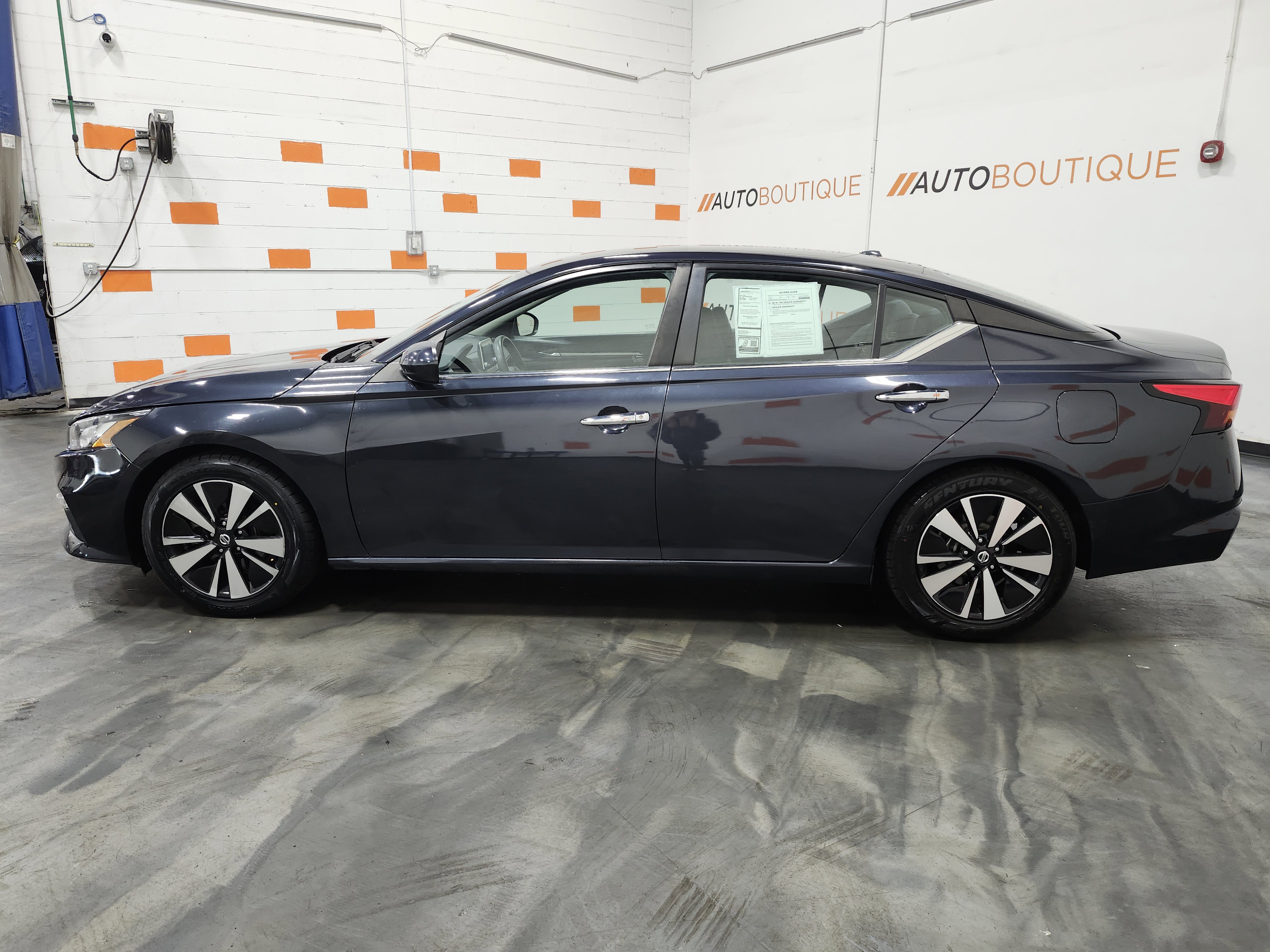 Used 2021 Nissan Altima 2.5 SV image 12