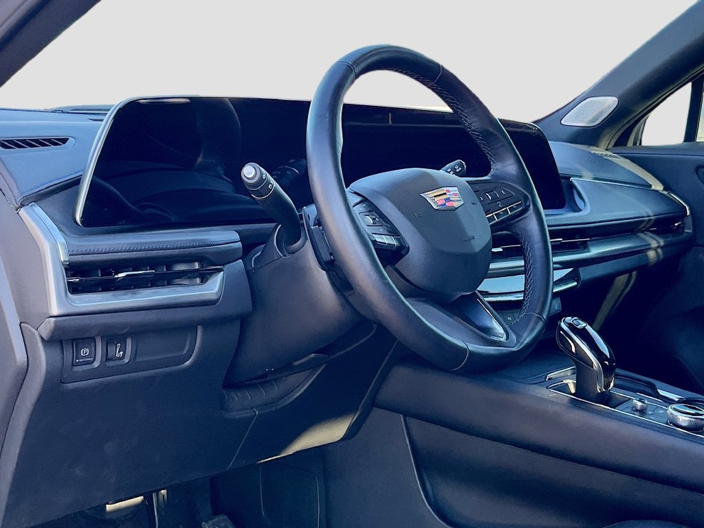 Used 2024 Cadillac XT4 Sport FWD image 9