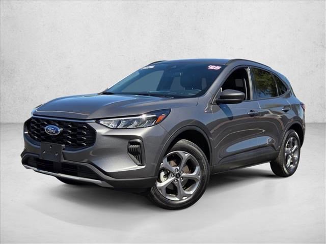 Used 2025 Ford Escape ST-Line AWD/4WD image 1