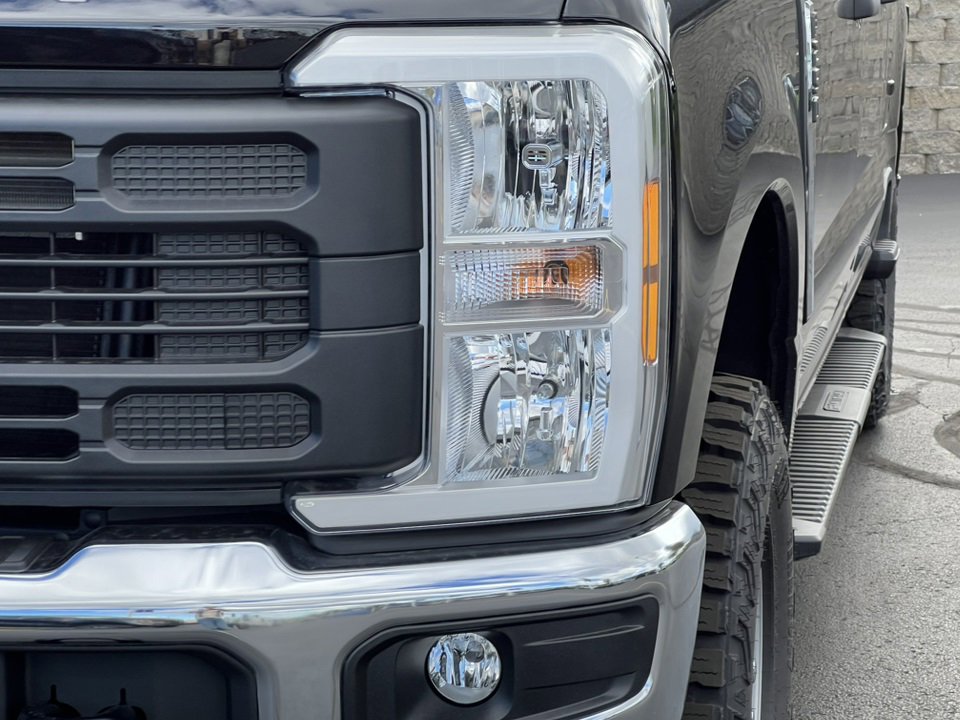 New 2026 Ford F250 4x4 Crew Cab Super Duty image 35