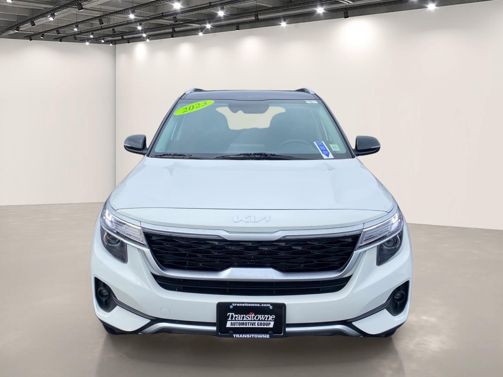 Certified 2023 Kia Seltos S image 3