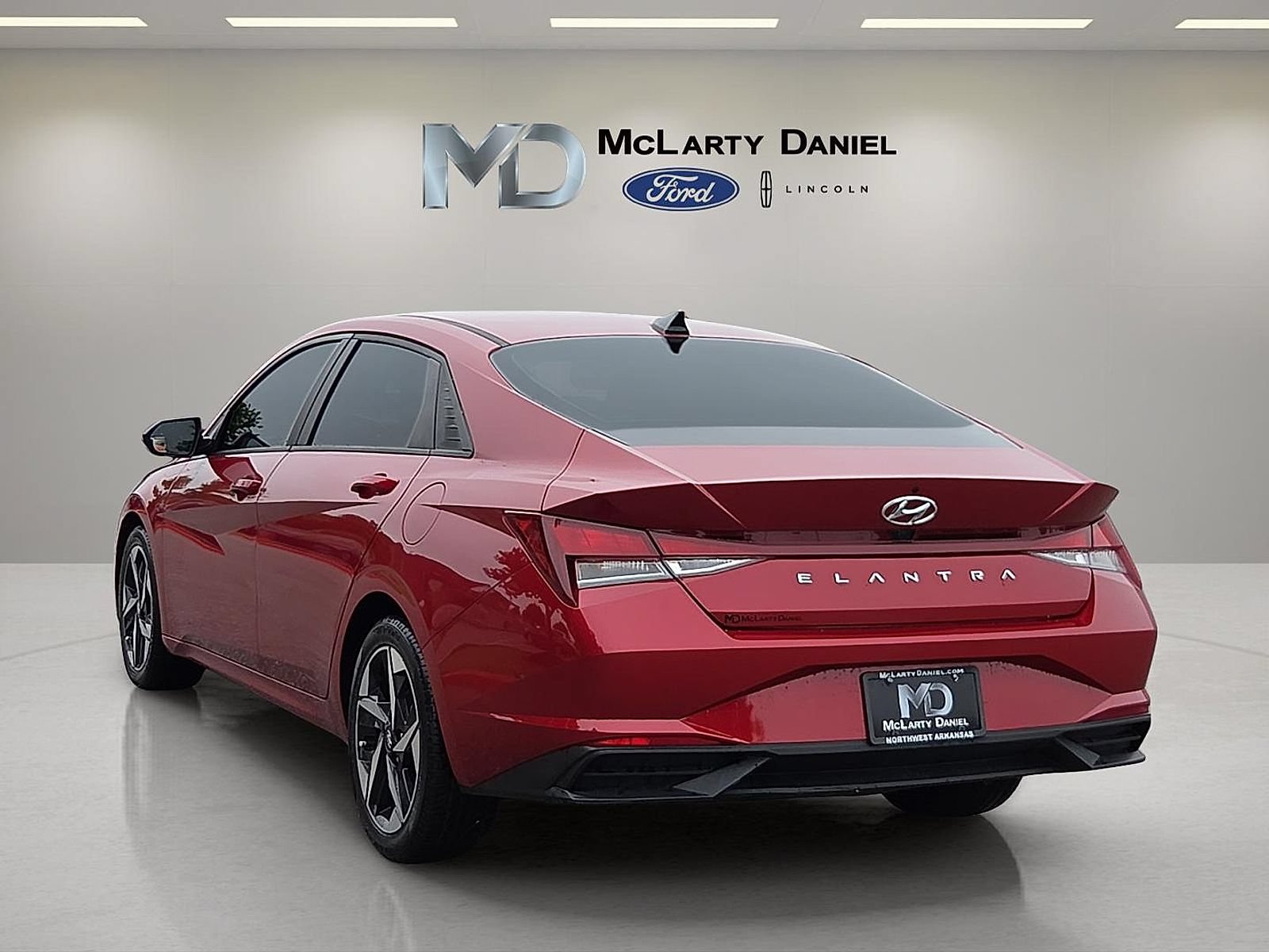 Used 2023 Hyundai Elantra SEL w/ Convenience Package FWD image 4