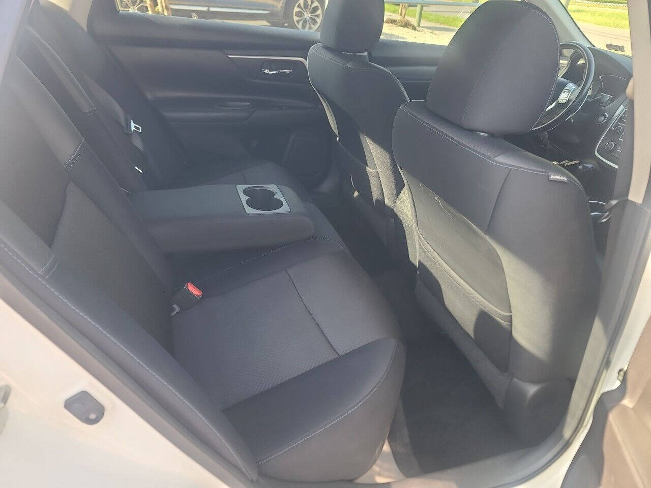 Used 2017 Nissan Altima 2.5 SR w/ Midnight Edition Package FWD image 29