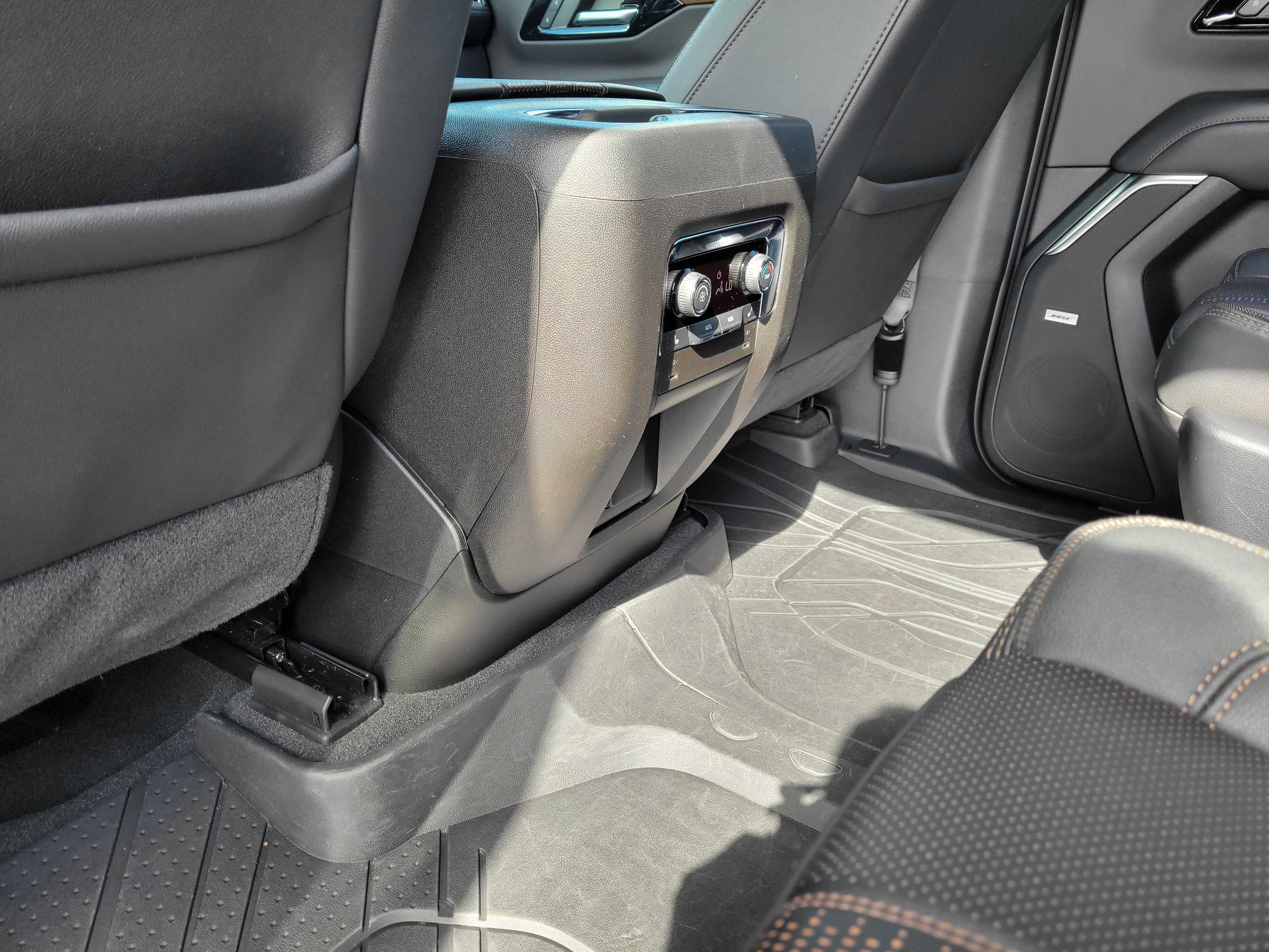 Certified 2025 Chevrolet Suburban High Country image 43