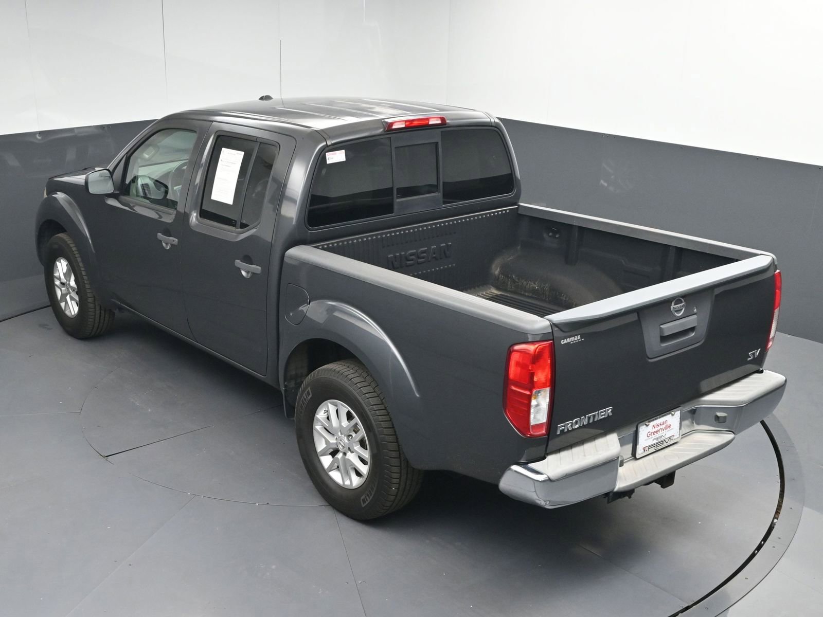 Used 2015 Nissan Frontier SV RWD image 31