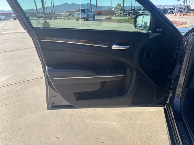 Certified 2022 Chrysler 300 Touring L w/ Comfort Group image 18