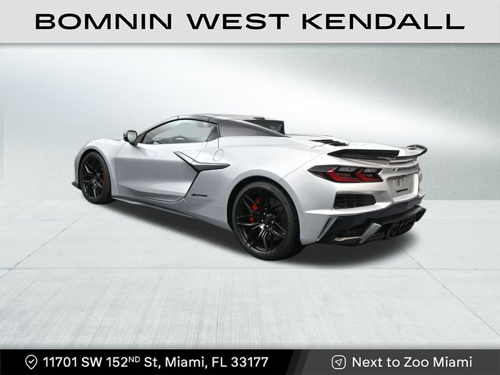 Used 2026 Chevrolet Corvette Z06 w/ Stealth Interior Trim Package image 3