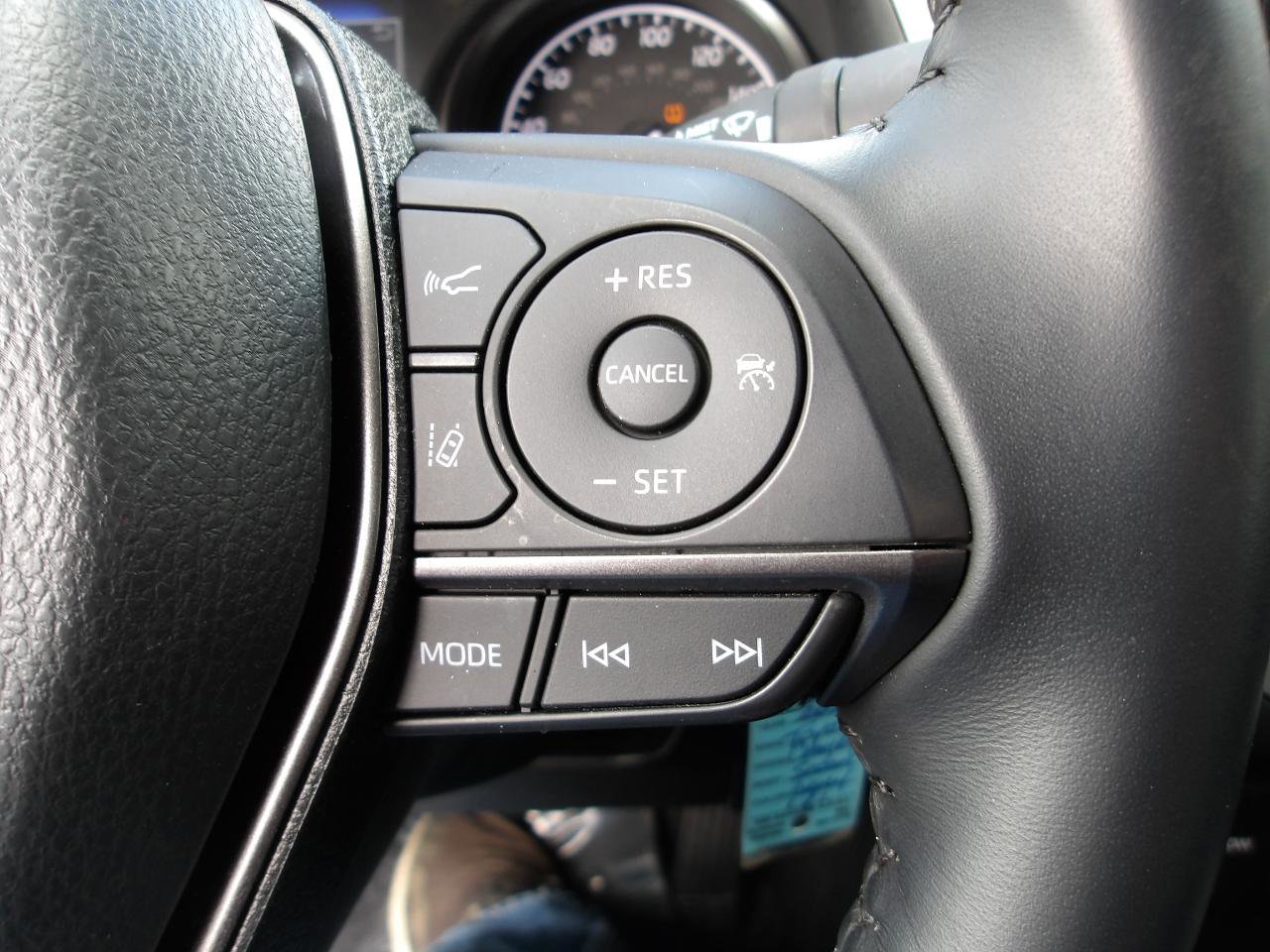Used 2023 Toyota Camry SE FWD image 15