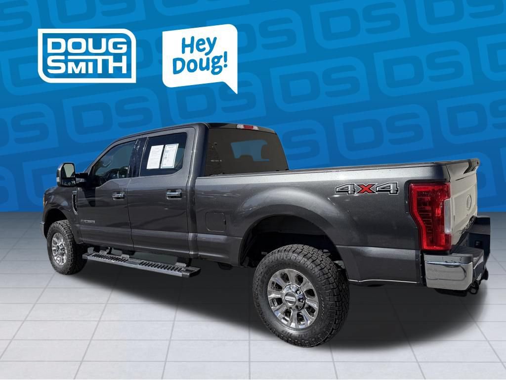 Used 2017 Ford F250 XLT w/ XLT Premium Package AWD/4WD image 3