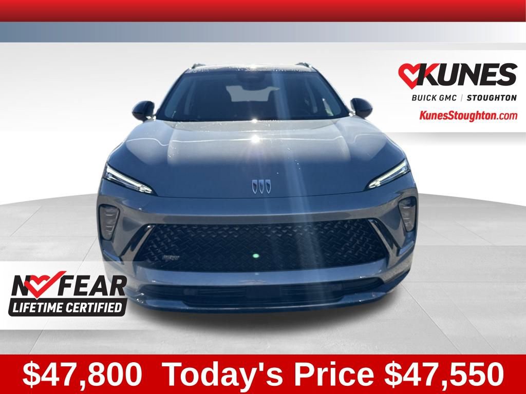 New 2026 Buick Envision Sport Touring image 3