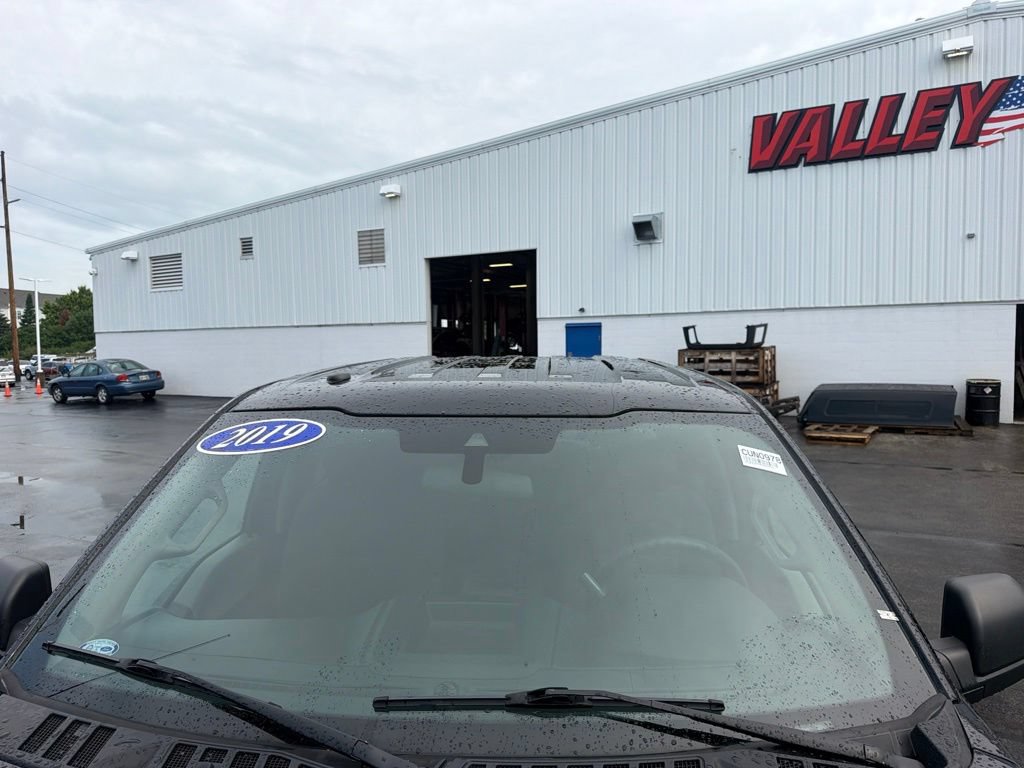 Used 2019 Ford F150 XL w/ Equipment Group 101A Mid AWD/4WD image 17