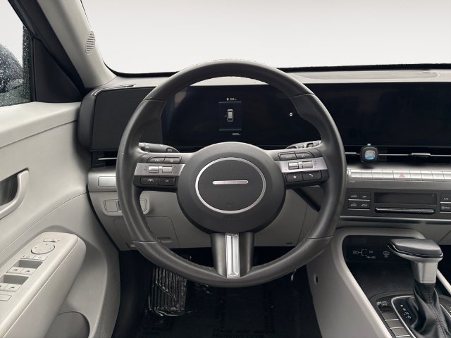 Used 2024 Hyundai Kona SEL FWD image 12