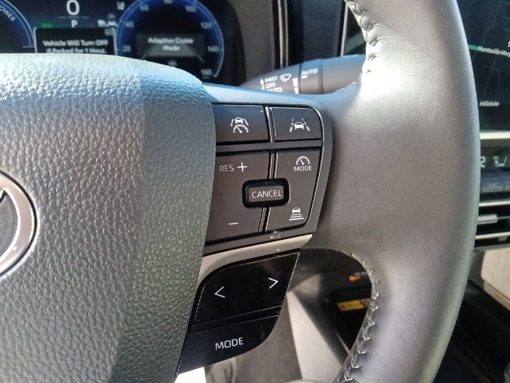 Used 2025 Toyota Camry XSE image 19