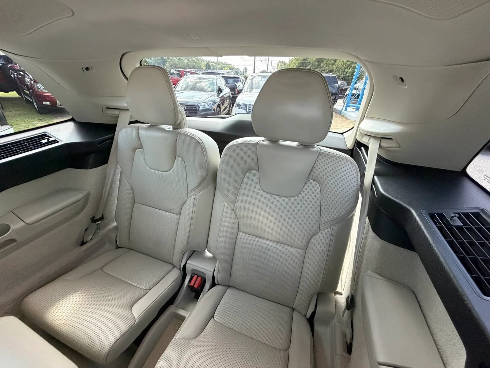 Used 2016 Volvo XC90 T6 Inscription w/ Vision Package AWD/4WD image 28