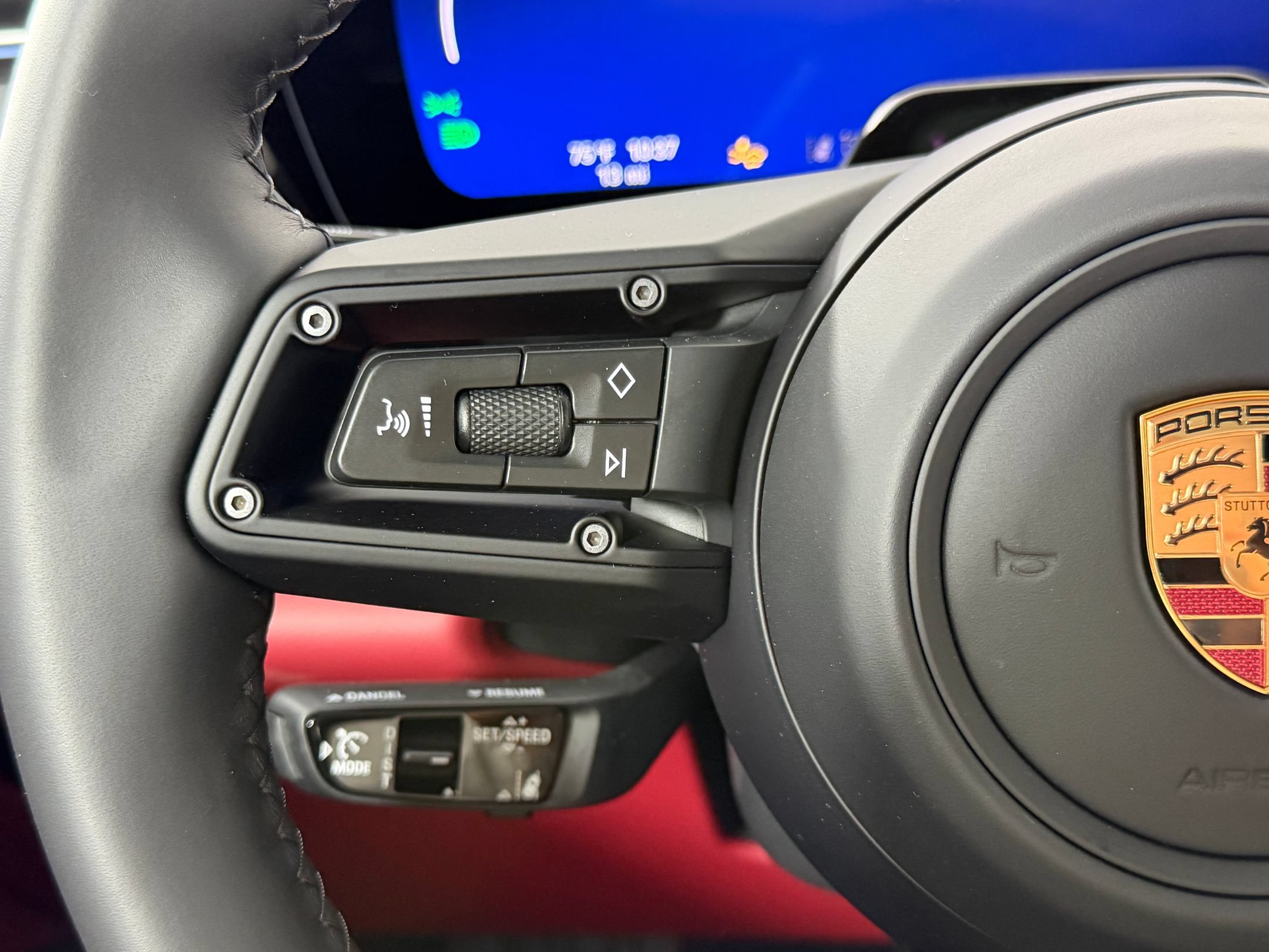 Certified 2026 Porsche Macan Electric RWD image 22