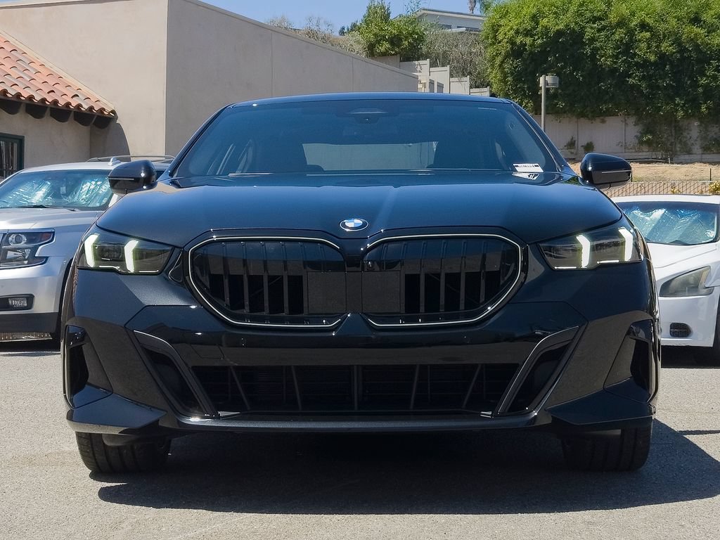 New 2027 BMW 530i w/ M Sport Package RWD image 2