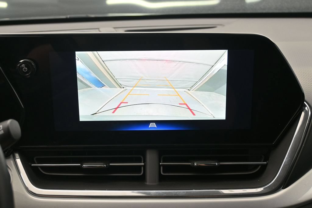 Used 2025 Chevrolet Trax LT w/ LT Convenience Package FWD image 14