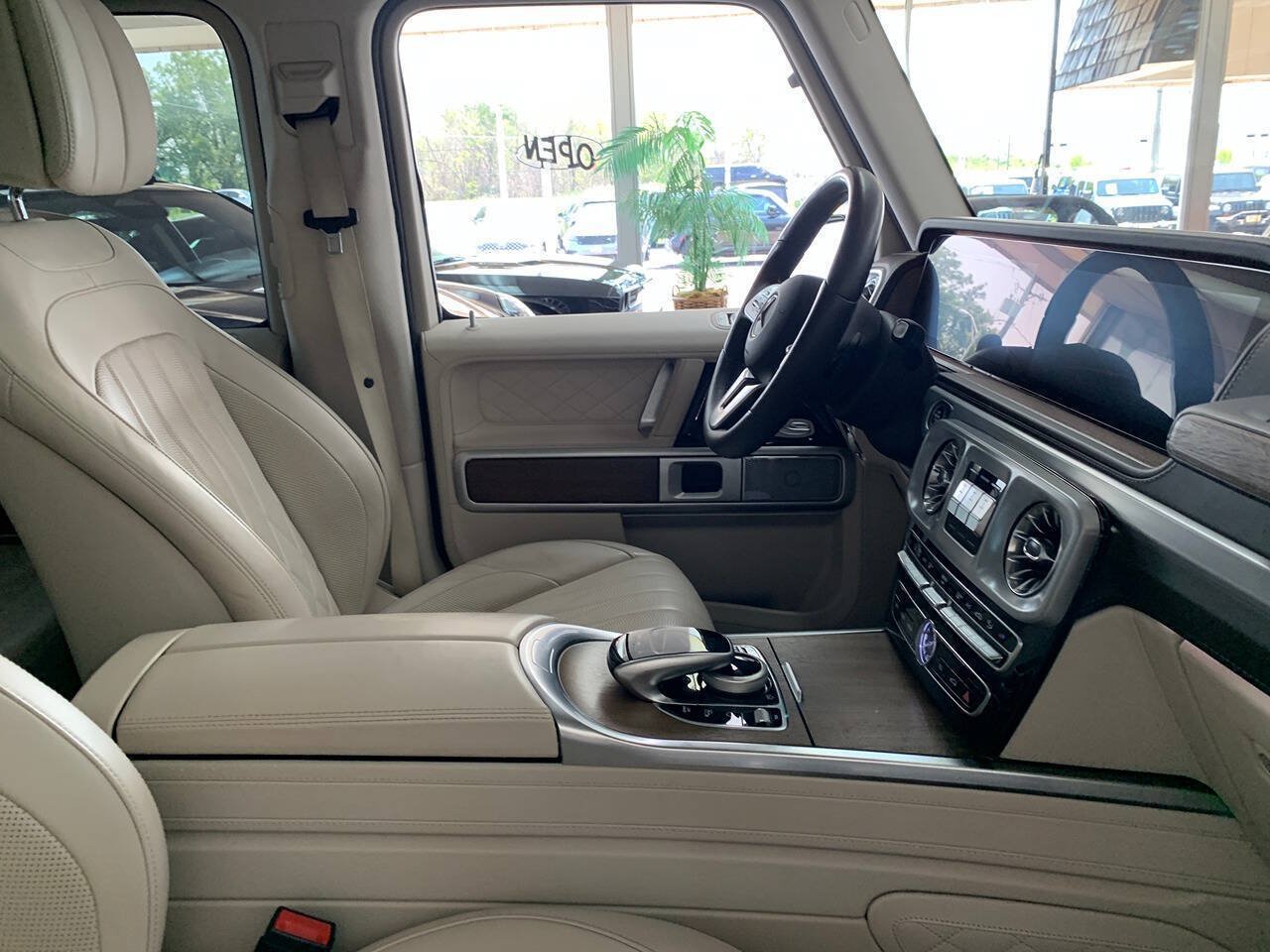 Used 2021 Mercedes-Benz G 550 image 13