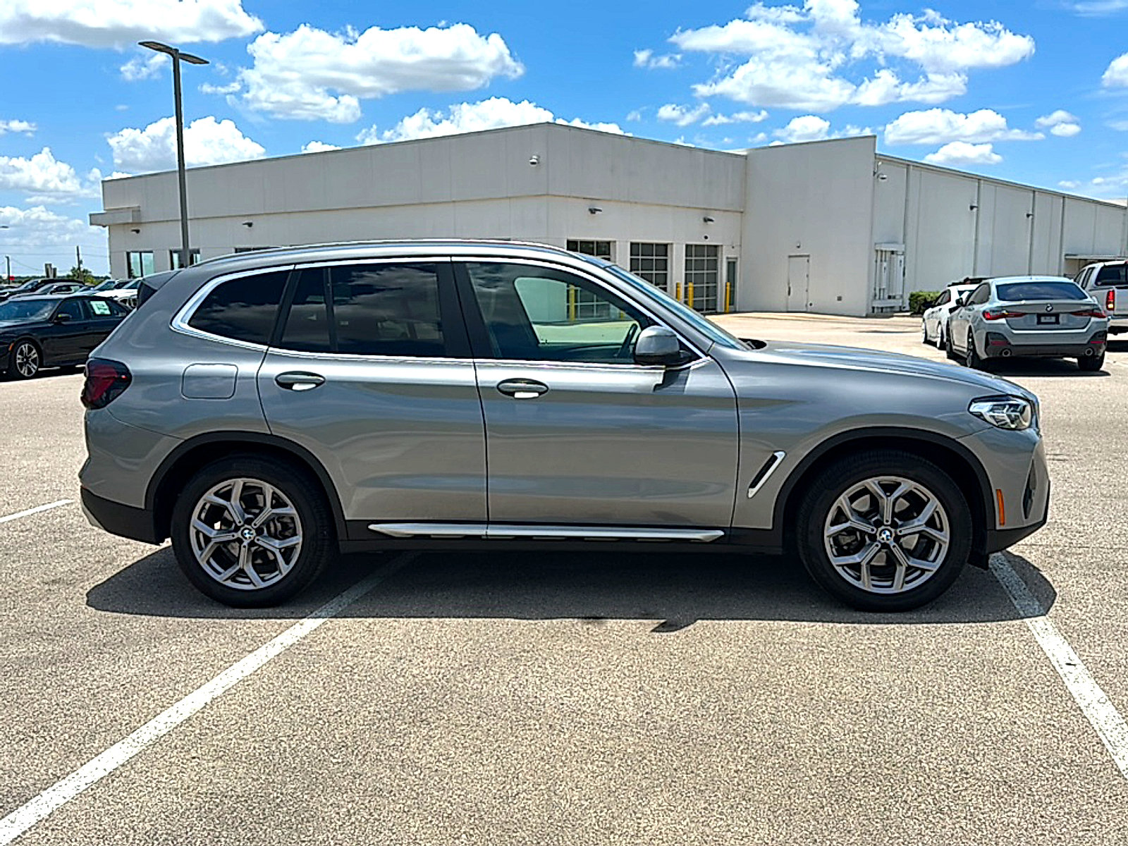 Used 2023 BMW X3 sDrive30i w/ Premium Package RWD image 9