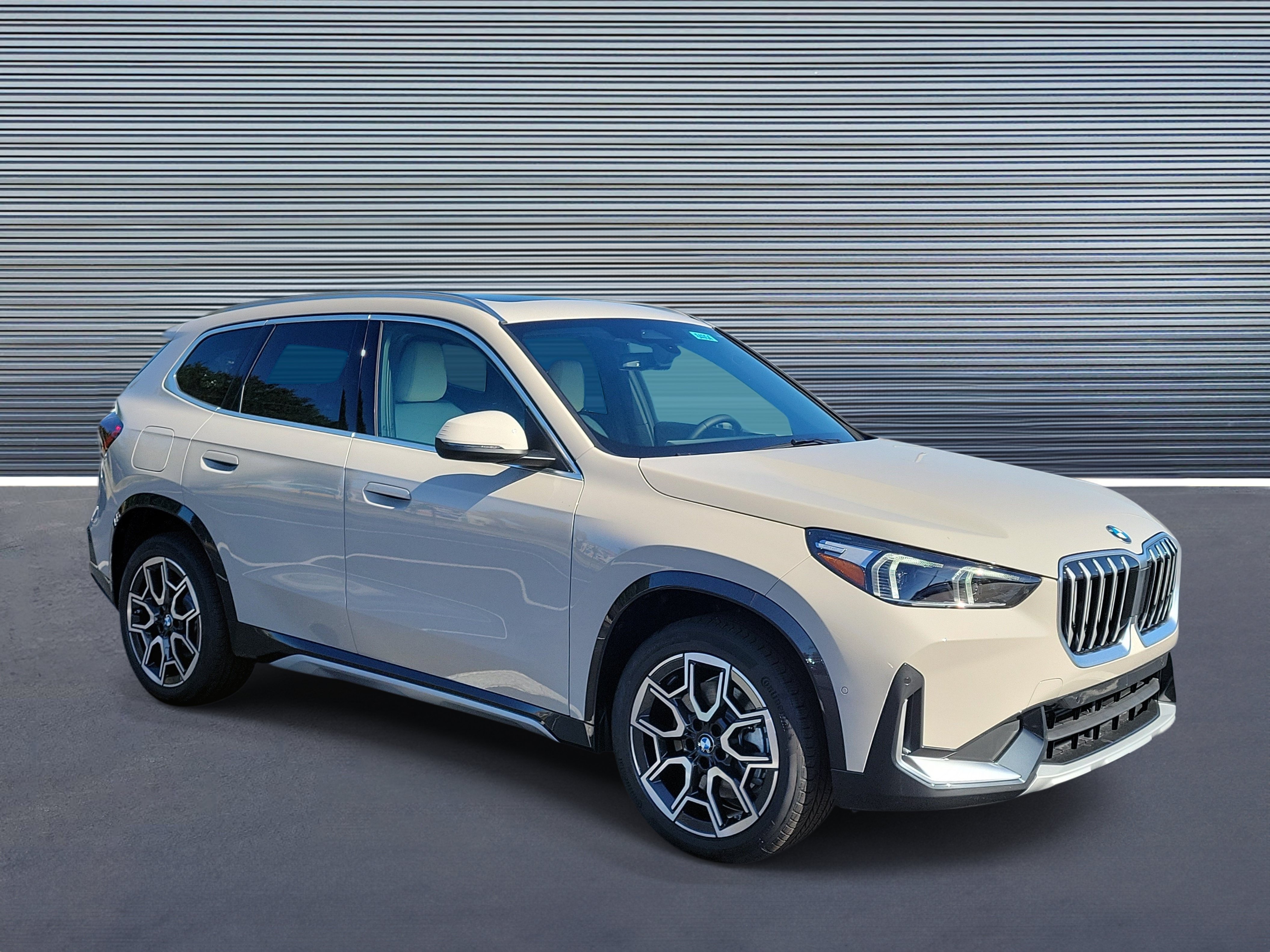 New 2027 BMW X1 xDrive28i w/ Convenience Package AWD/4WD image 2