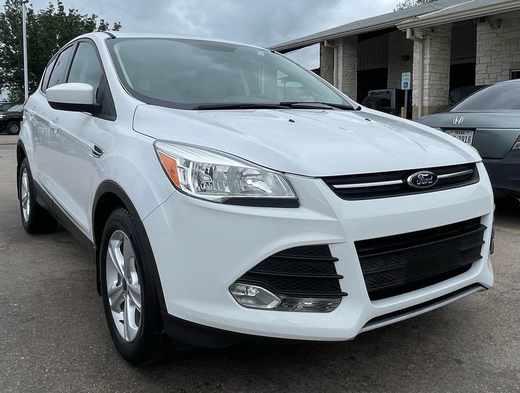 Used 2015 Ford Escape SE FWD image 3