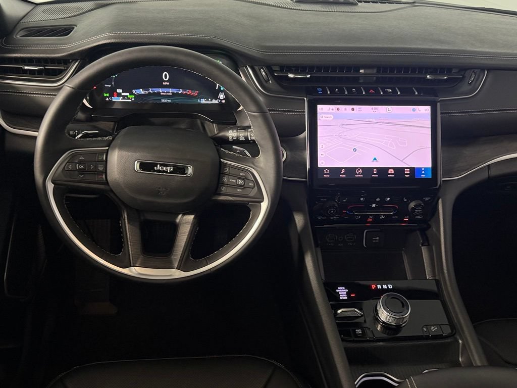 Used 2025 Jeep Grand Cherokee Limited 4xe AWD/4WD image 14