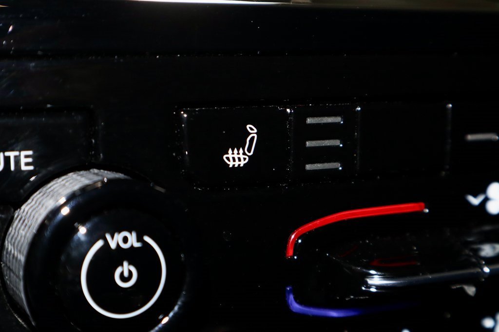 Used 2025 Jeep Grand Cherokee L Laredo w/ Luxury Tech Group I image 4