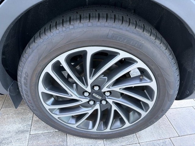 Certified 2019 Lincoln Nautilus Reserve FWD image 32
