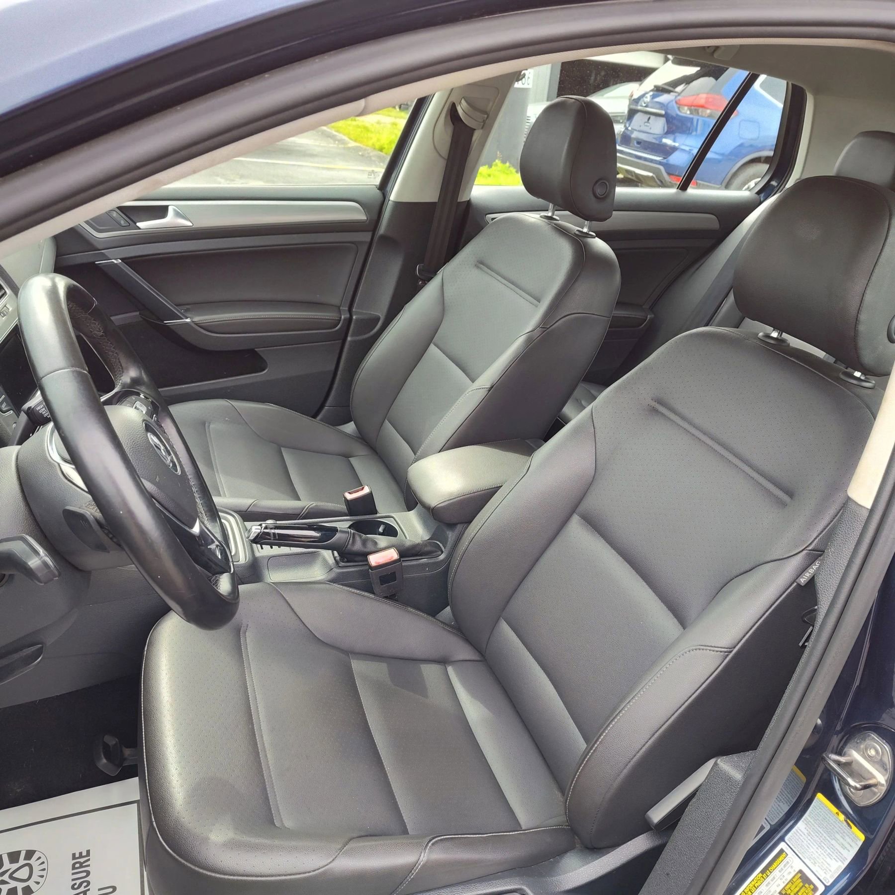 Used 2015 Volkswagen Golf S FWD image 12