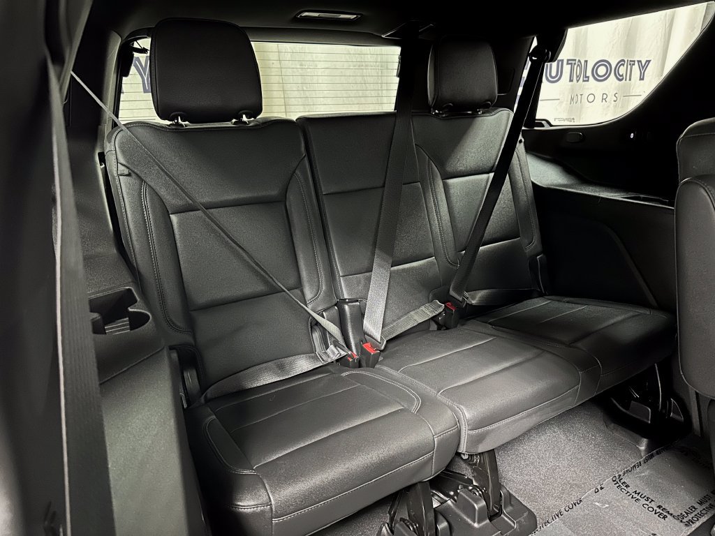 Used 2022 Chevrolet Tahoe Z71 w/ Luxury Package AWD/4WD image 22