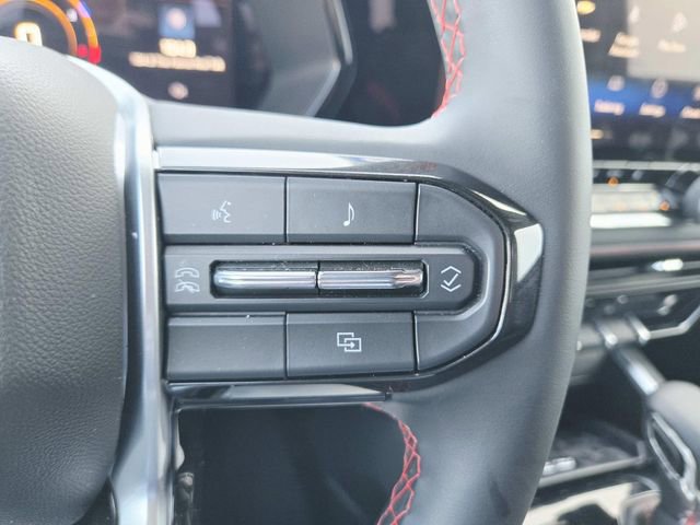 Used 2026 Chevrolet Colorado Z71 AWD/4WD image 17