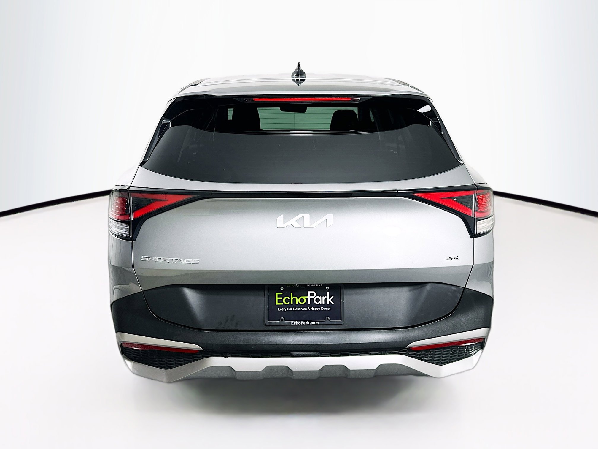 Used 2025 Kia Sportage LX image 7