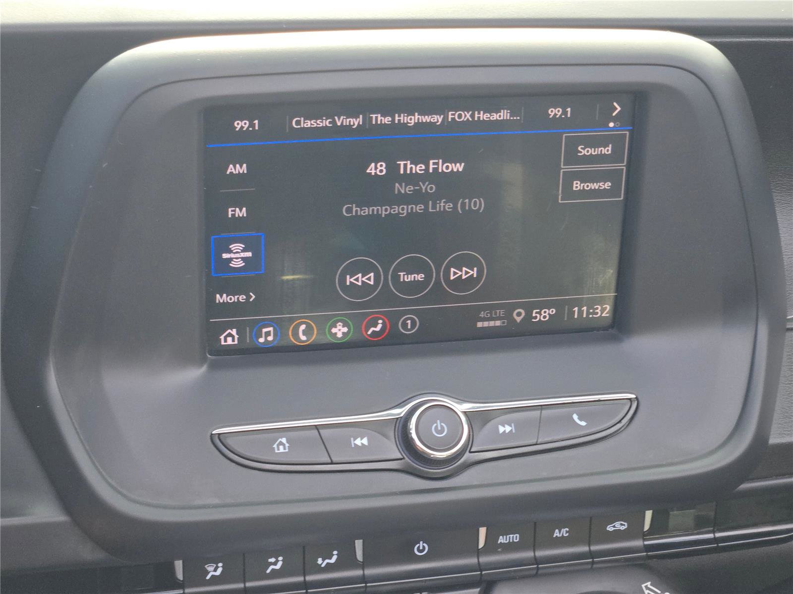 Used 2023 Chevrolet Camaro LT image 21