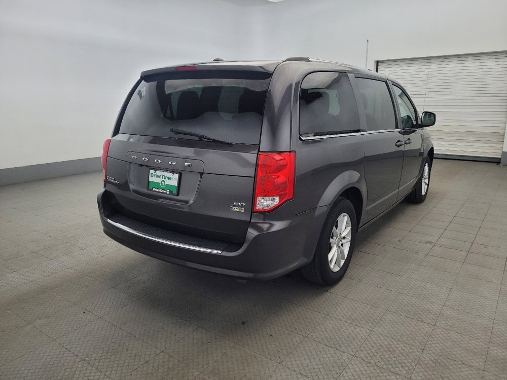 Used 2019 Dodge Grand Caravan SXT image 9