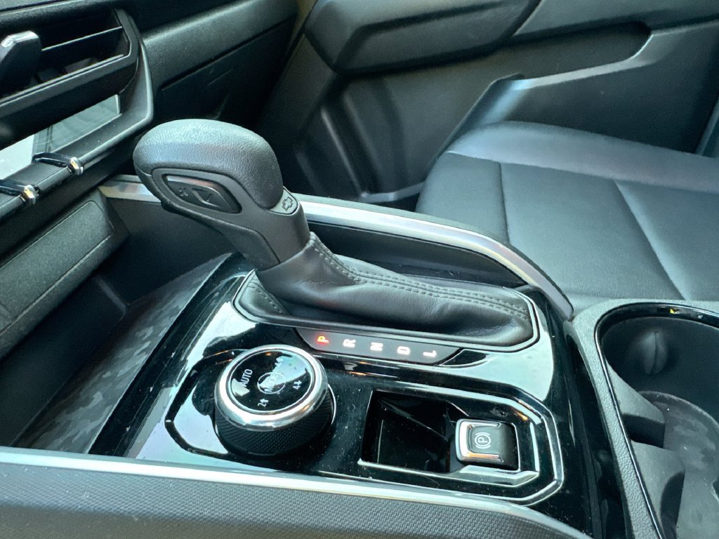 Used 2024 Chevrolet Colorado Trail Boss w/ Advanced Trailering Package AWD/4WD image 23