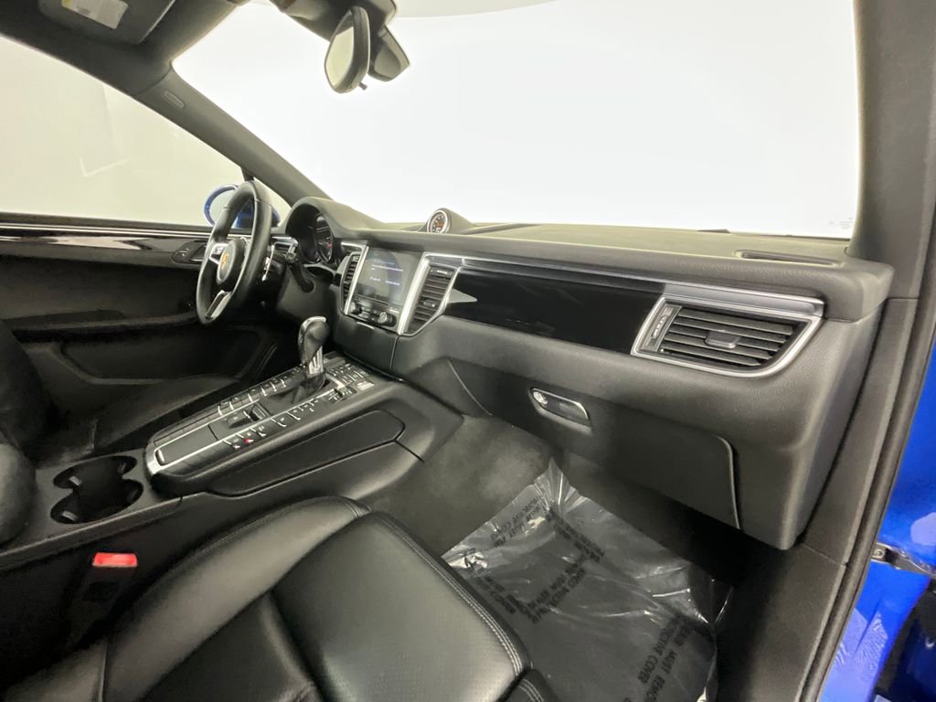 Used 2018 Porsche Macan AWD/4WD image 19