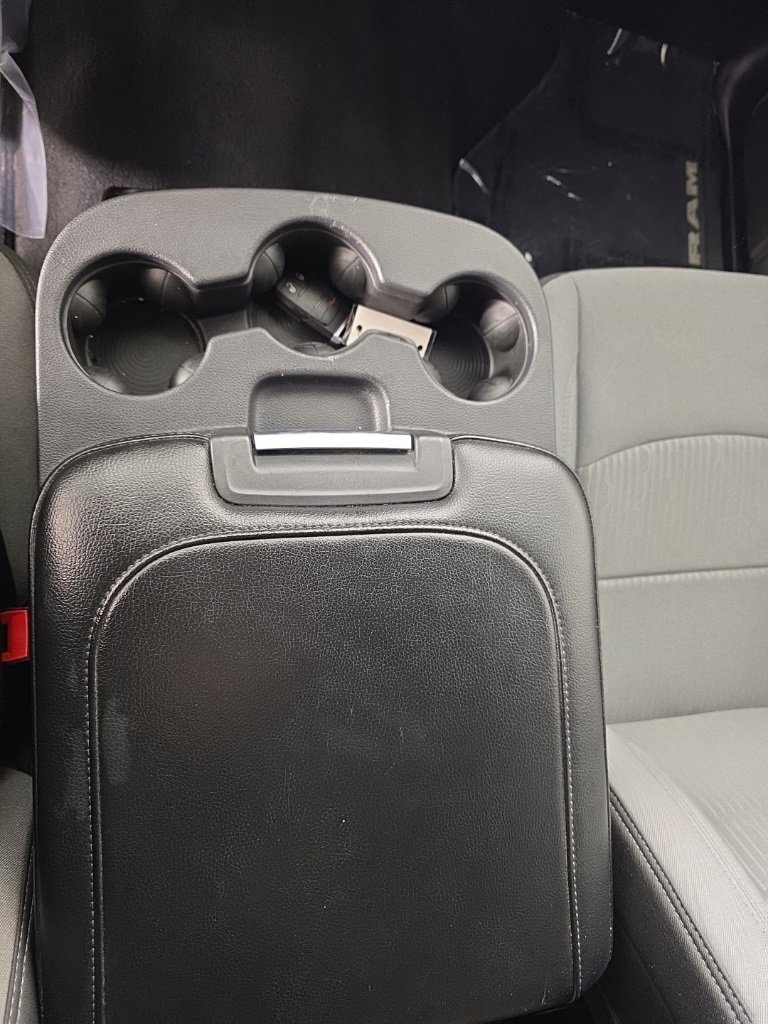 Used 2024 RAM 3500 Big Horn image 24