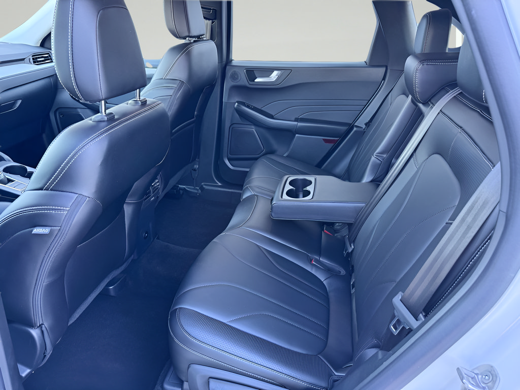 Used 2025 Ford Escape Platinum w/ Premium Technology Package FWD image 19