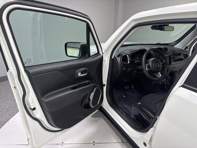 Used 2023 Jeep Renegade Latitude image 6