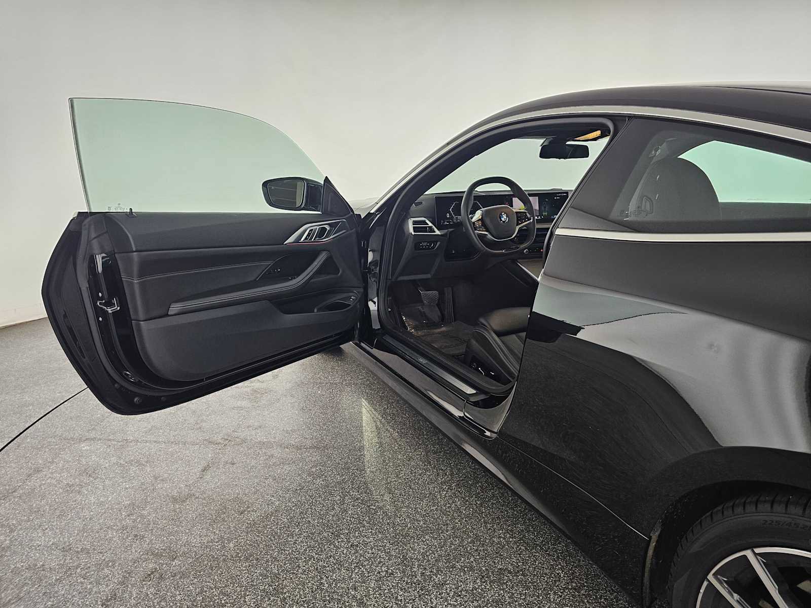 Used 2025 BMW 430i Coupe w/ Premium Package image 15