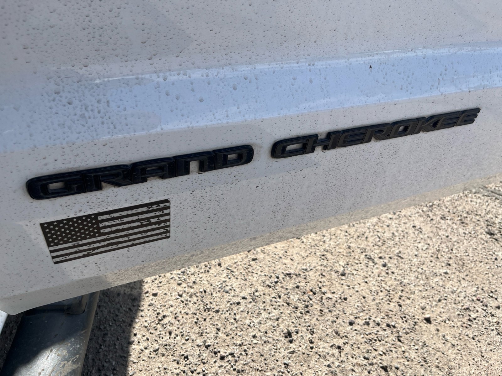 Used 2017 Jeep Grand Cherokee Altitude image 24