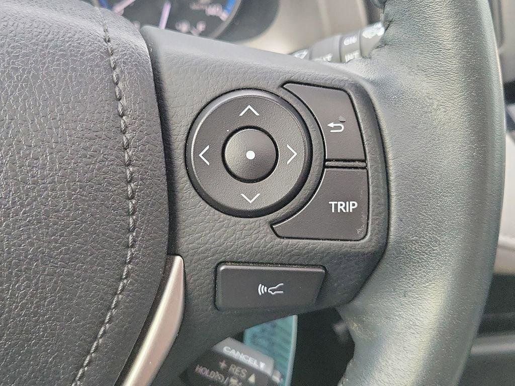 Used 2017 Toyota RAV4 XLE w/ Plus Special Value Package AWD/4WD image 24