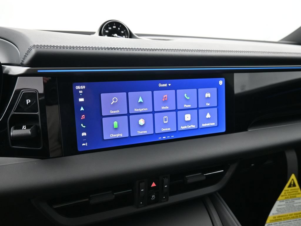 Certified 2025 Porsche Macan Electric RWD image 9