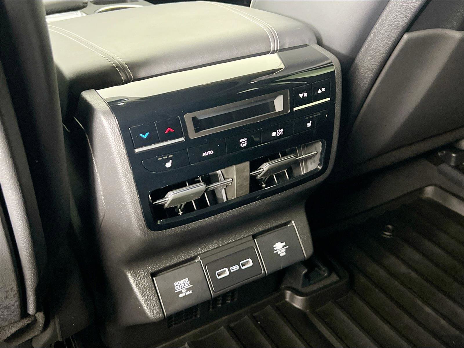 Used 2023 Acura MDX SH-AWD w/ Advance Package image 24