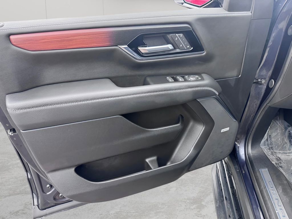 Used 2025 GMC Yukon Denali image 19