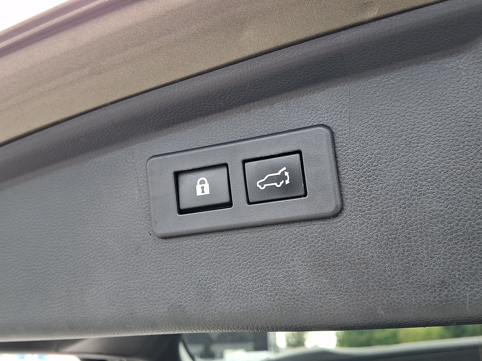 Used 2020 Subaru Outback Premium AWD/4WD image 30