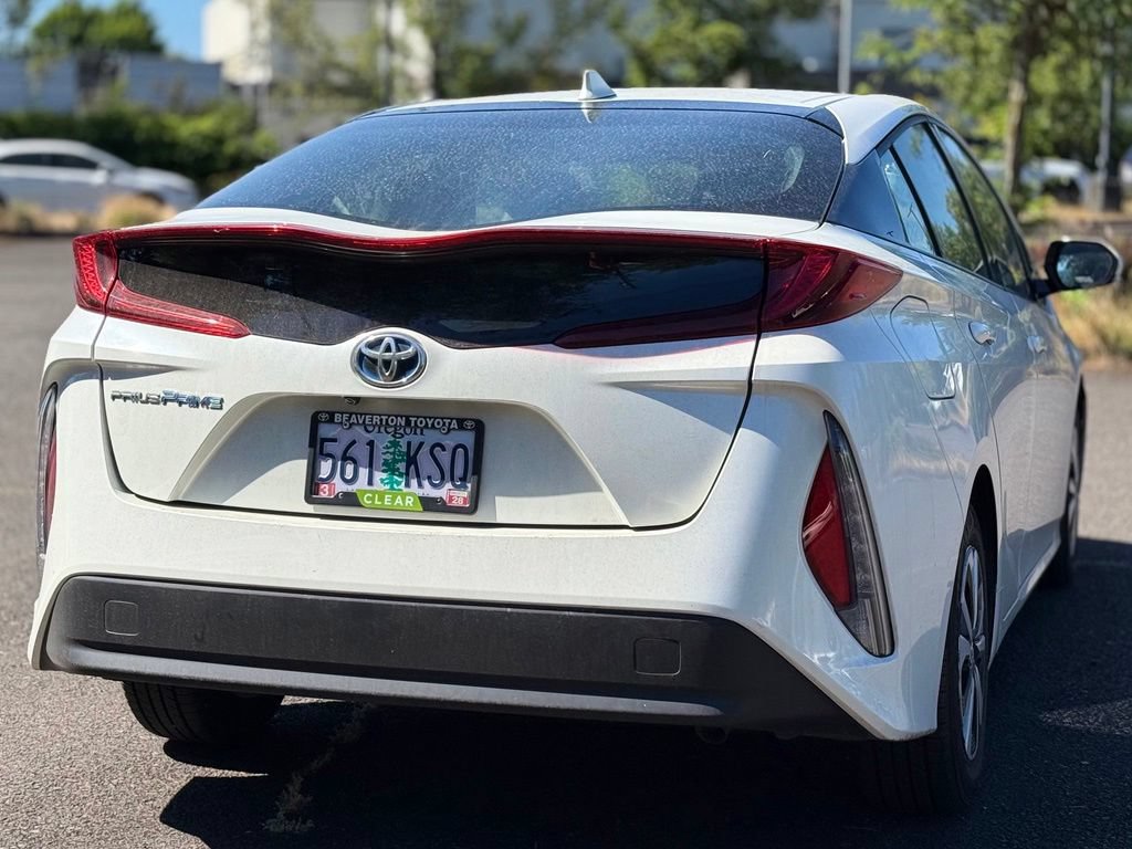 Used 2018 Toyota Prius Prime Premium FWD image 5