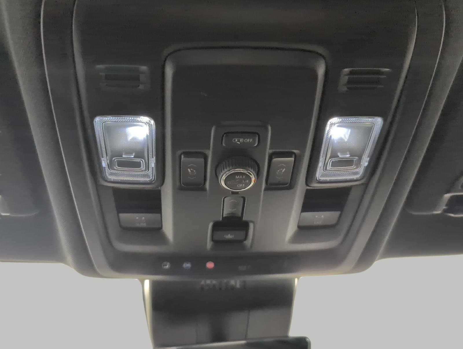 Certified 2025 Chevrolet Tahoe High Country AWD/4WD image 18