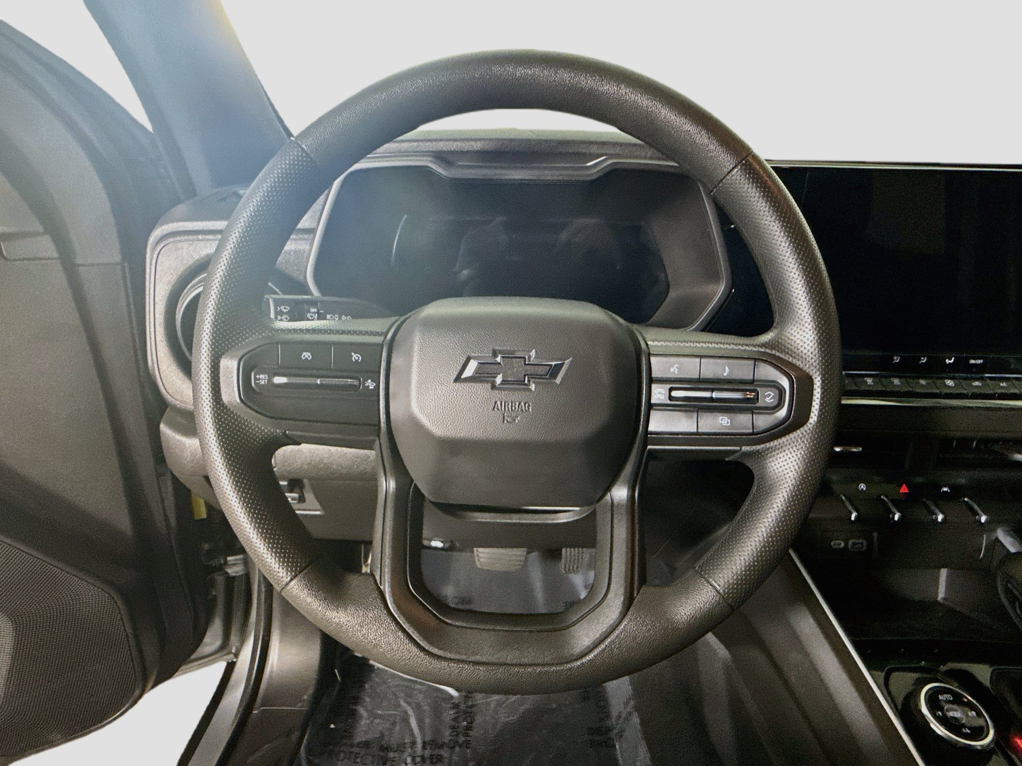 Used 2025 Chevrolet Colorado Trail Boss AWD/4WD image 13