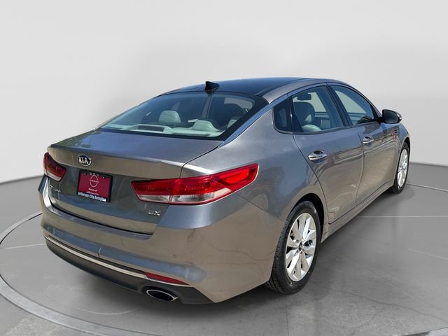 Used 2016 Kia Optima EX w/ Premium Package FWD image 4